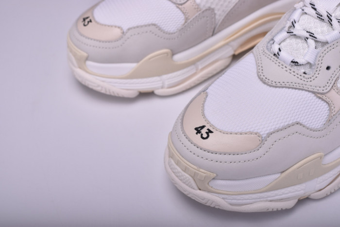 bl 17fw triple s“cream” 490671-w06f1-9000