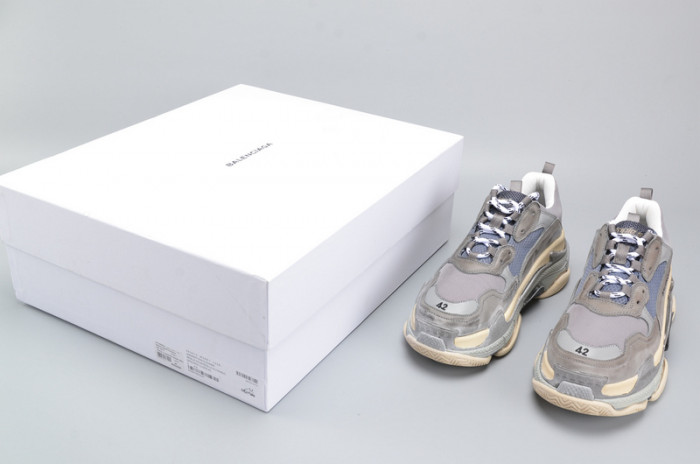 bl 17fw triple s washed shof snea grey mens aed2900